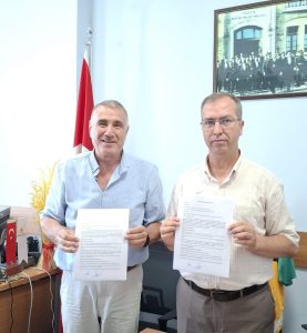 WhatsApp-Image-2025-08-11-at-15.57.09-1-277x300 Çevre Sağlıkçılar ve Sağlık Eğitimcileri Eğitim Protokolüyle Güçlerini Birleştirdi