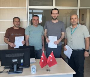 IMG_2874-300x255 Kırıkkale İl Başkanından Genel Başkana ve İl Üyelerimize Kupa Kalemlik Jesti
